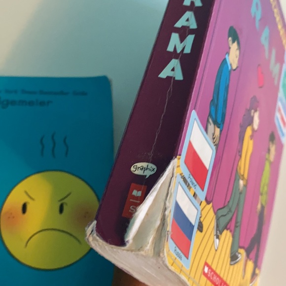 DISCOUNTED Drama & Sisters Comic Book! - Picture 5 of 5